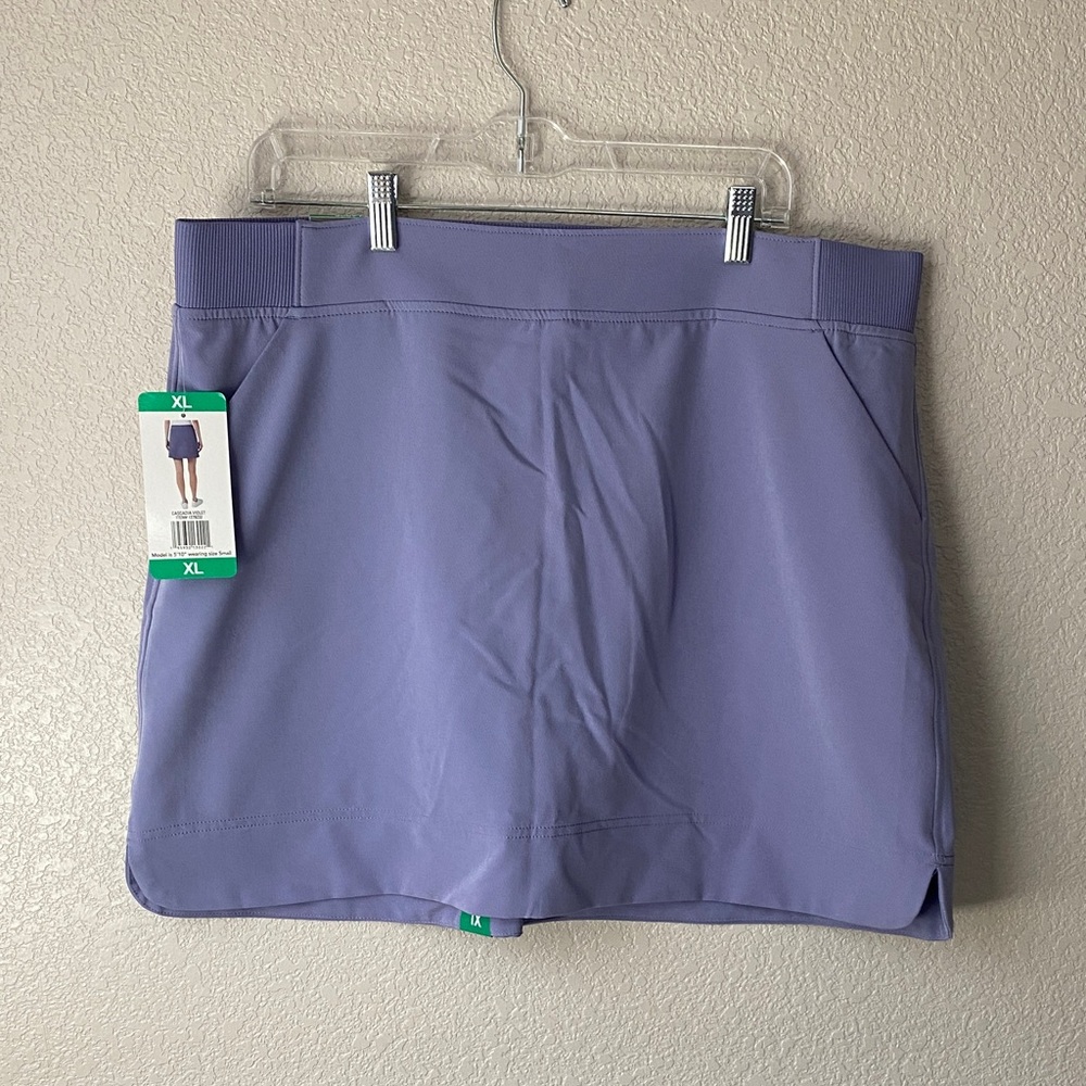 32 DEGREES SOLID CASCADIA VIOLET LADIES' SKORT SZ XL or XXL  (Closet Clear out)